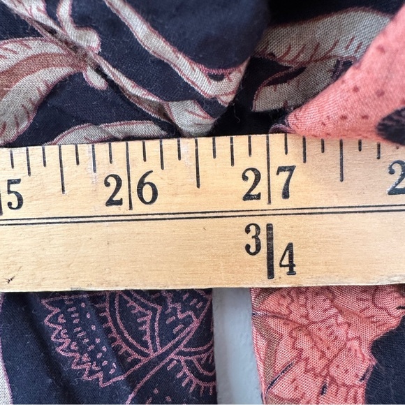 Roller Rabbit Women’s Soft Button Down Shirt Blouse Black Coral Beige Size XL - Picture 7 of 7